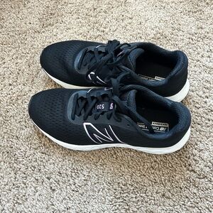 New Balance Size 10 women’s sneakers